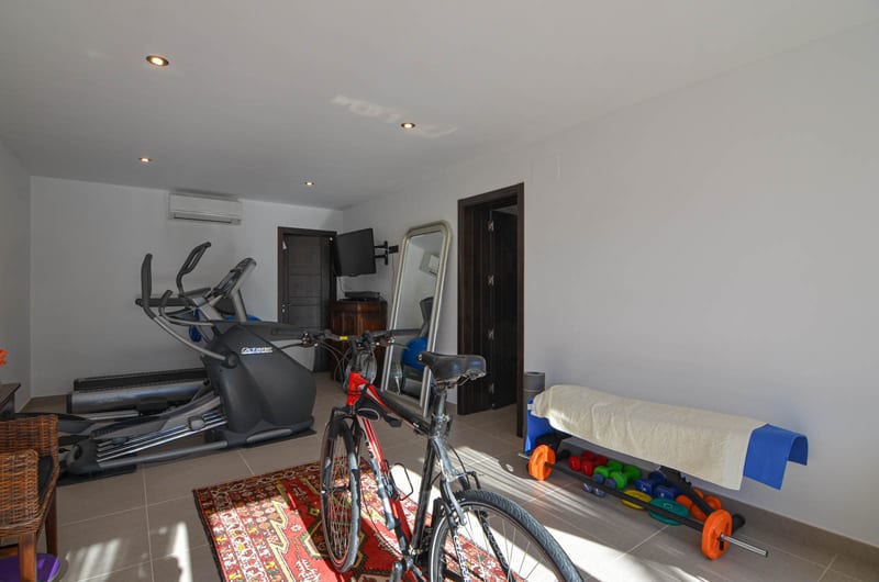 Open photo Listing photo