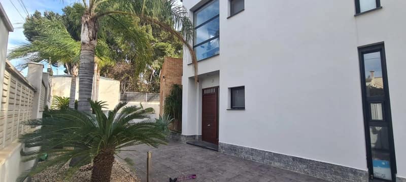 Open photo Listing photo