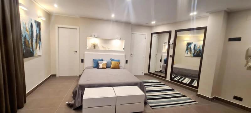 Open photo Listing photo