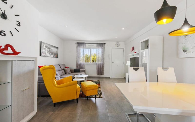 Open photo Listing photo