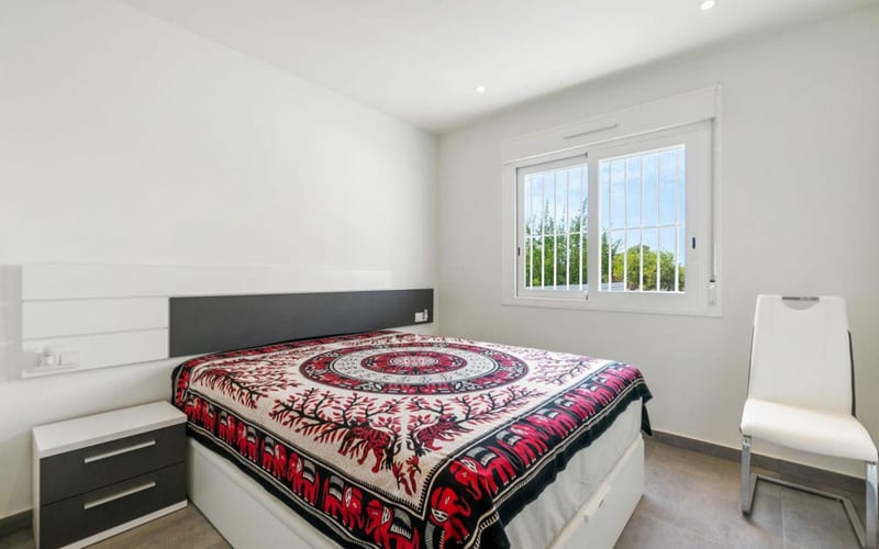 Open photo Listing photo