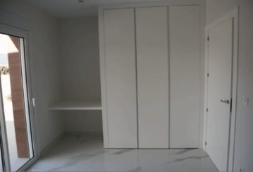 Open photo Listing photo