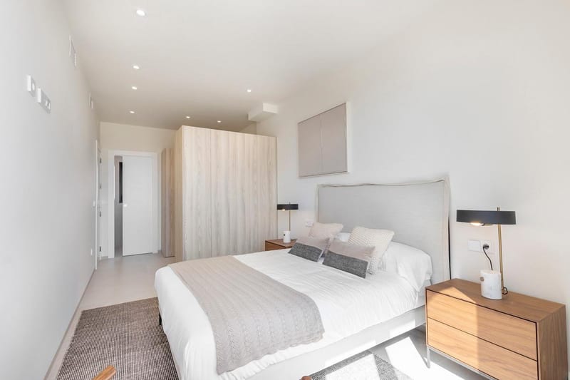 Open photo Listing photo