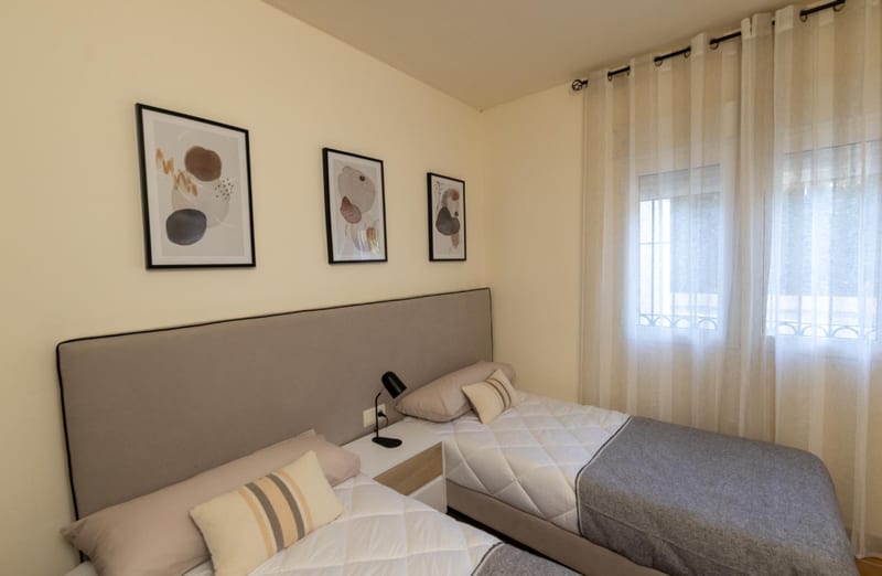 Open photo Listing photo