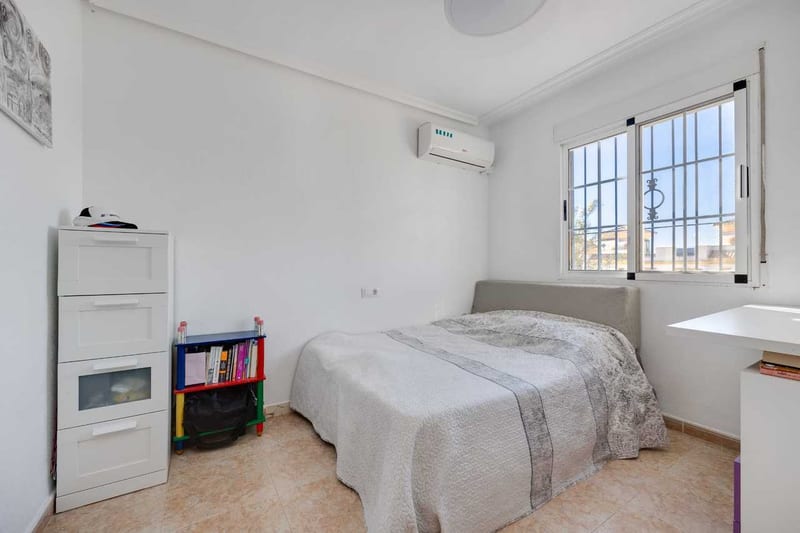 Open photo Listing photo