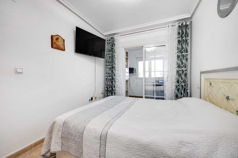 Open photo Listing photo