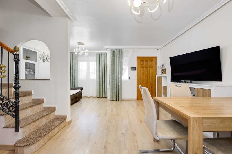 Open photo Listing photo