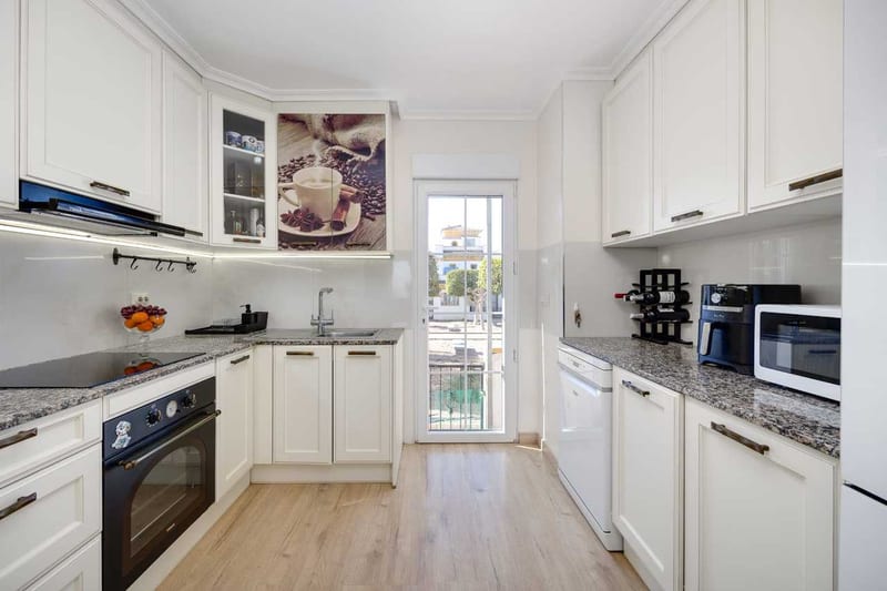 Open photo Listing photo