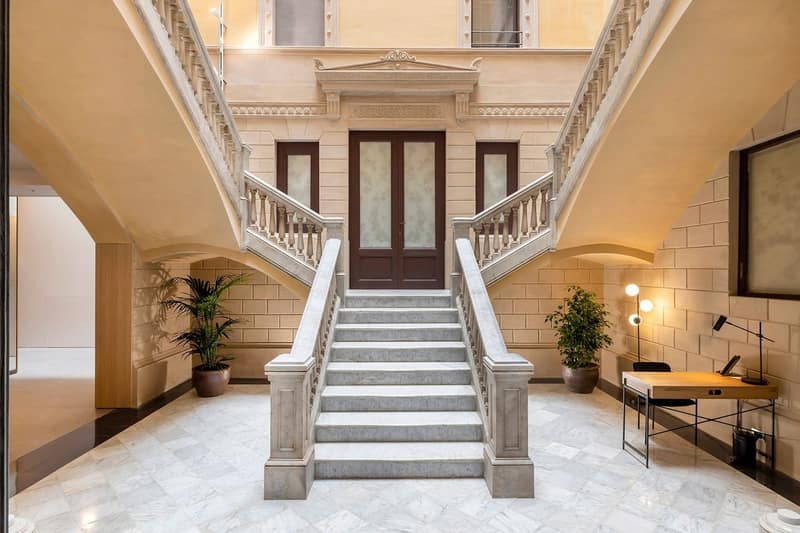 Open photo Listing photo