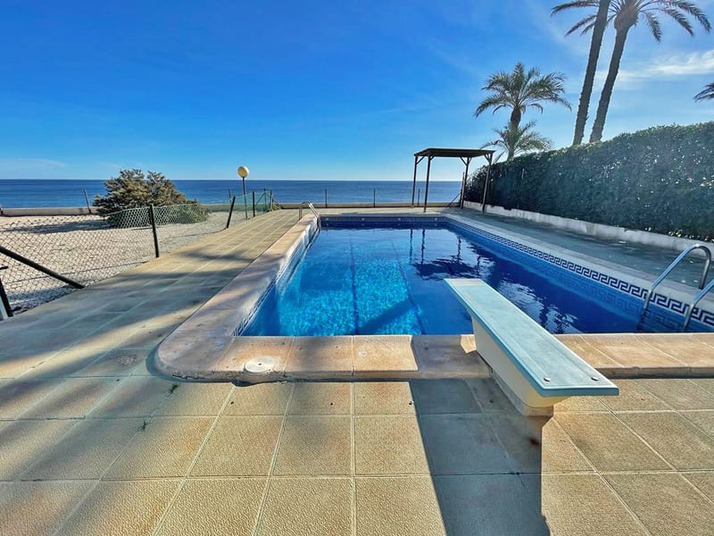 Open photo Listing photo