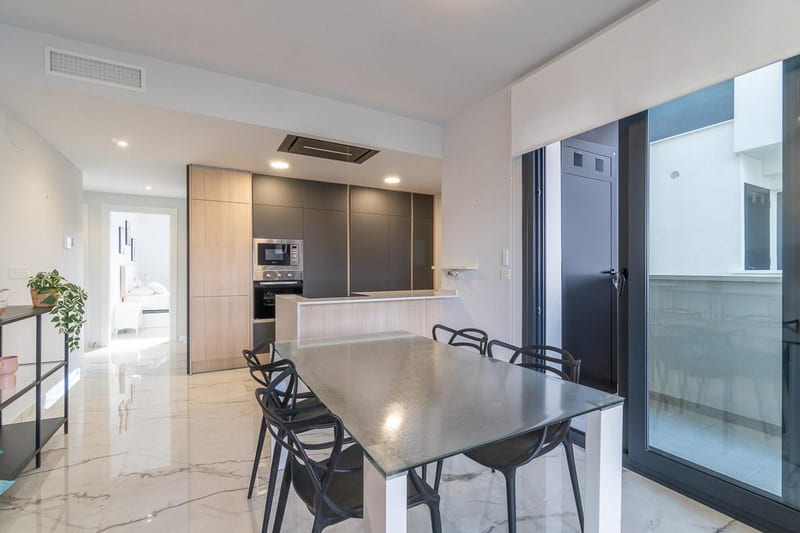 Open photo Listing photo