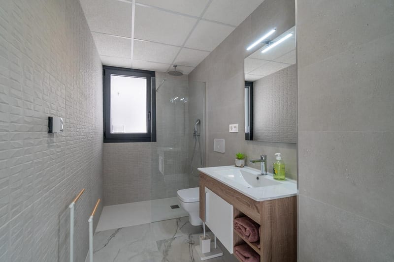 Open photo Listing photo