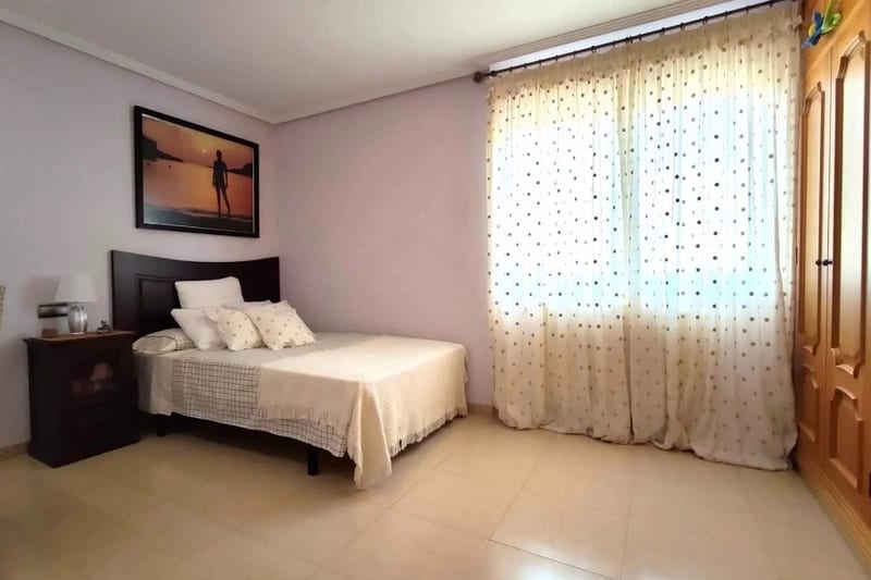 Open photo Listing photo