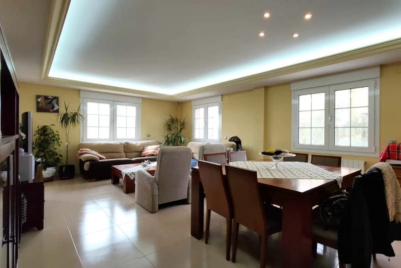 Open photo Listing photo