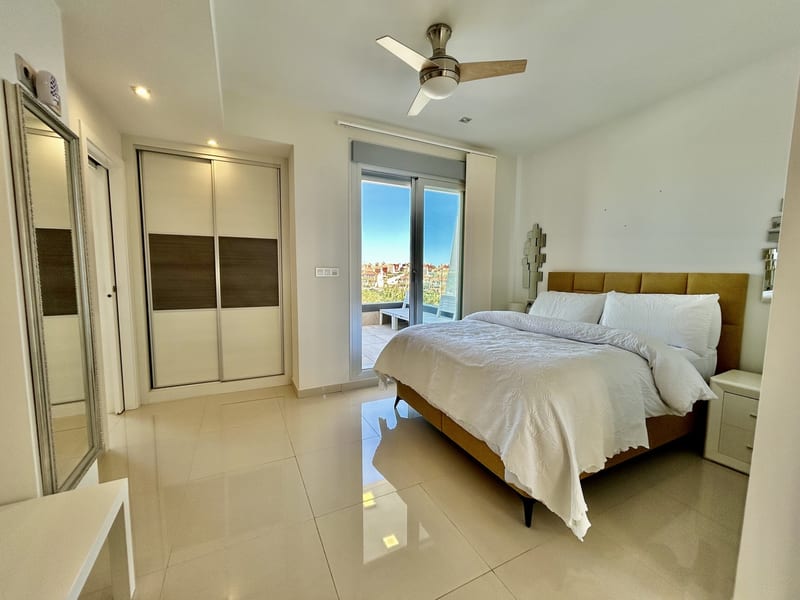 Open photo Listing photo