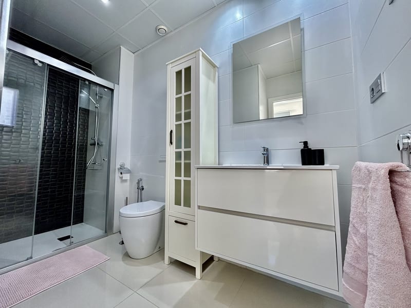 Open photo Listing photo