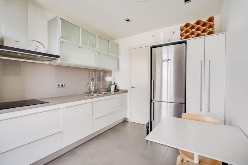 Open photo Listing photo