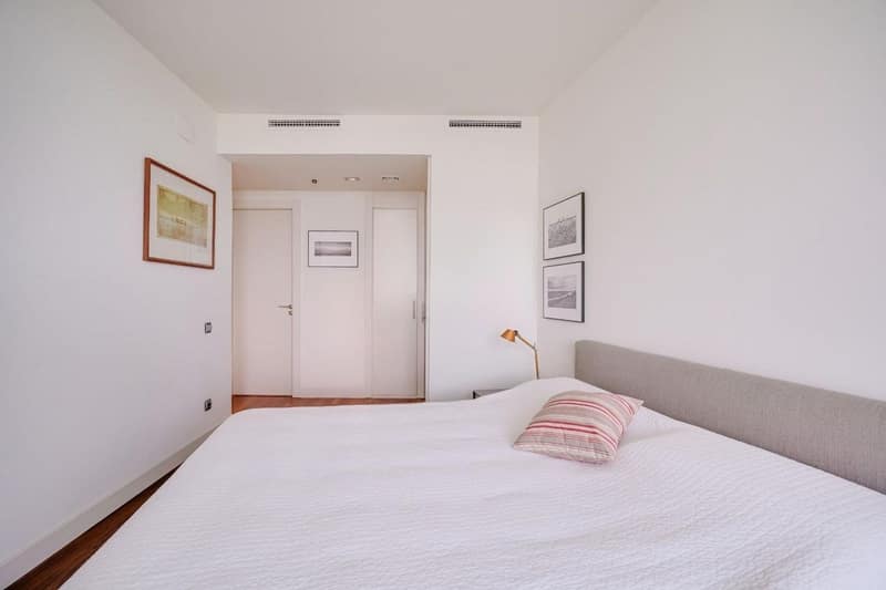 Open photo Listing photo