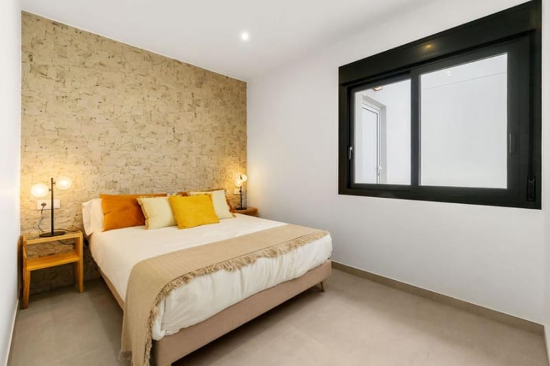 Open photo Listing photo