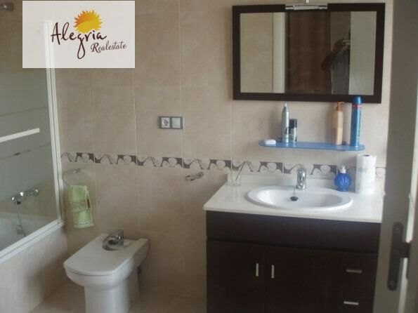 Open photo Listing photo