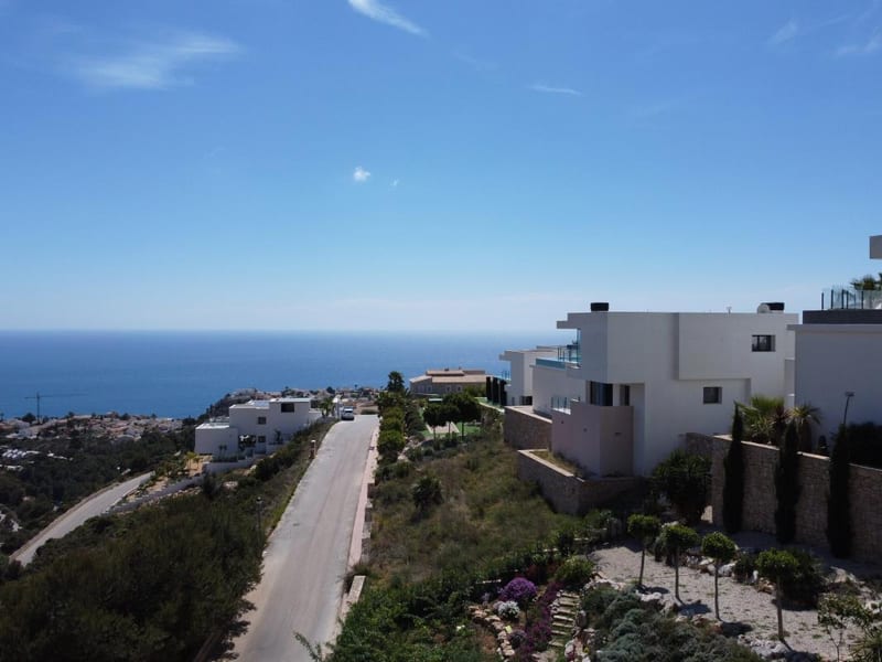 Open photo Listing photo