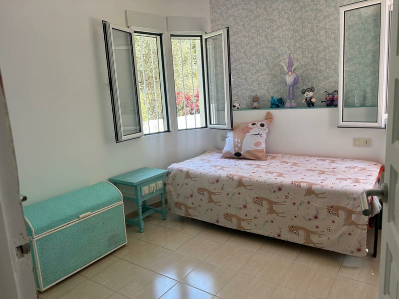 Open photo Listing photo