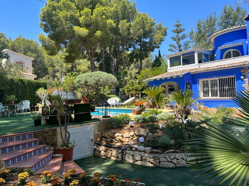 Open photo Listing photo