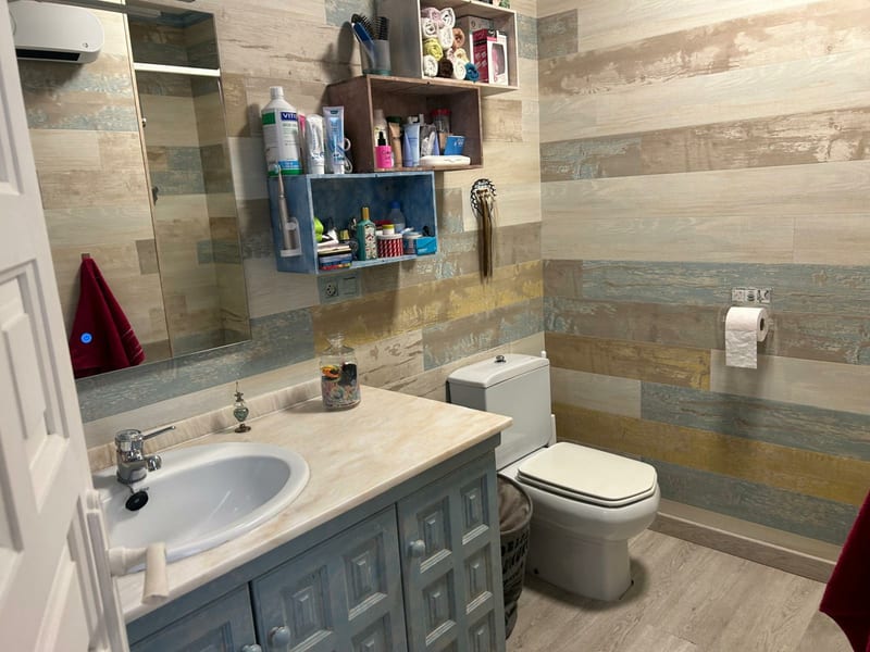 Open photo Listing photo