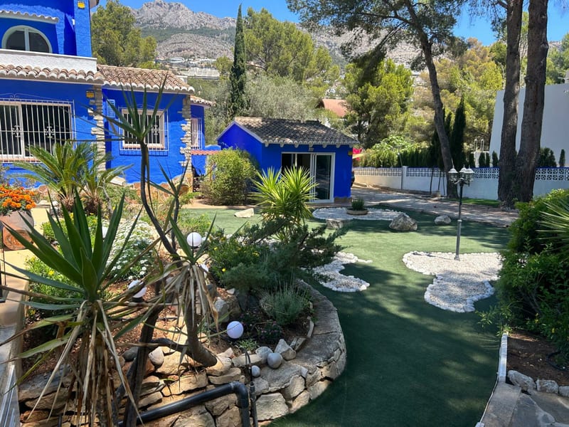 Open photo Listing photo