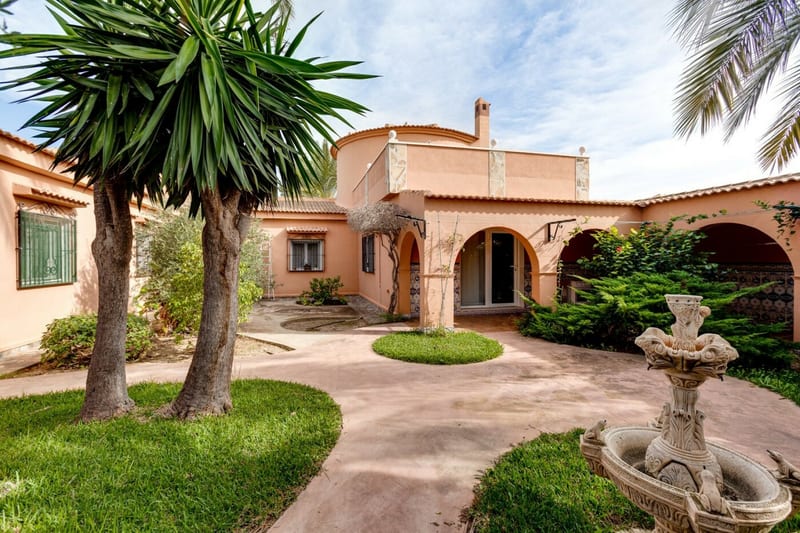 Open photo Listing photo