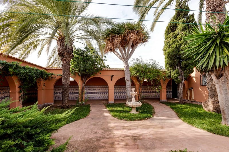 Open photo Listing photo