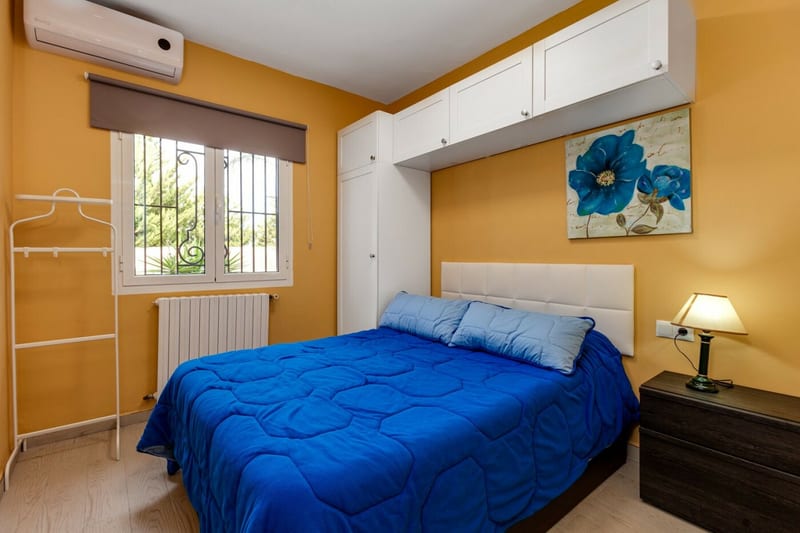 Open photo Listing photo
