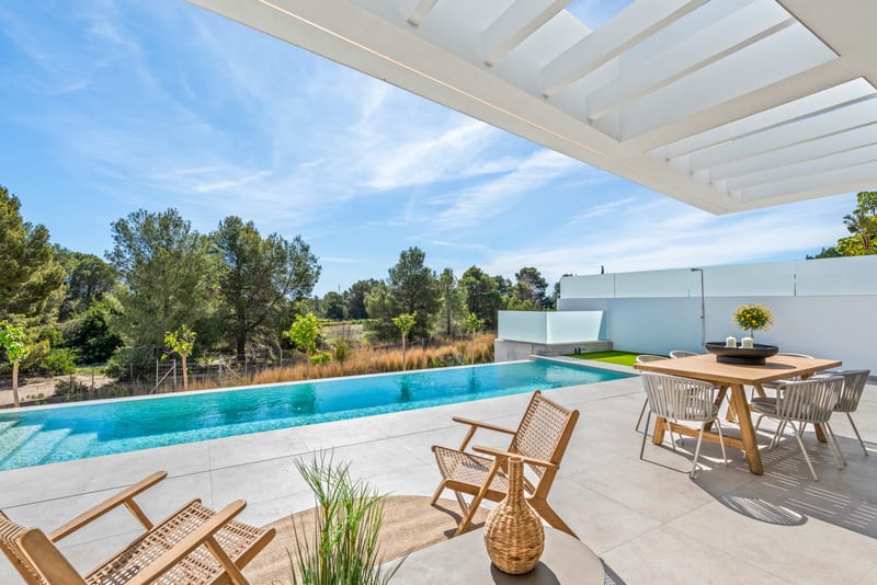 Open photo Listing photo
