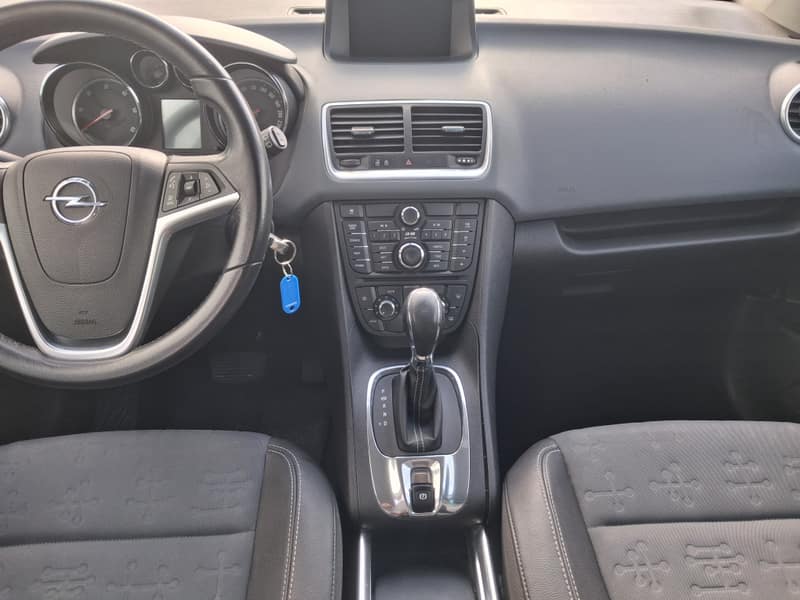 Open photo Listing photo
