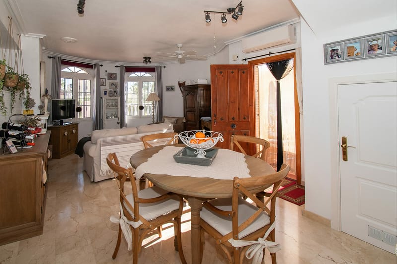 Open photo Listing photo