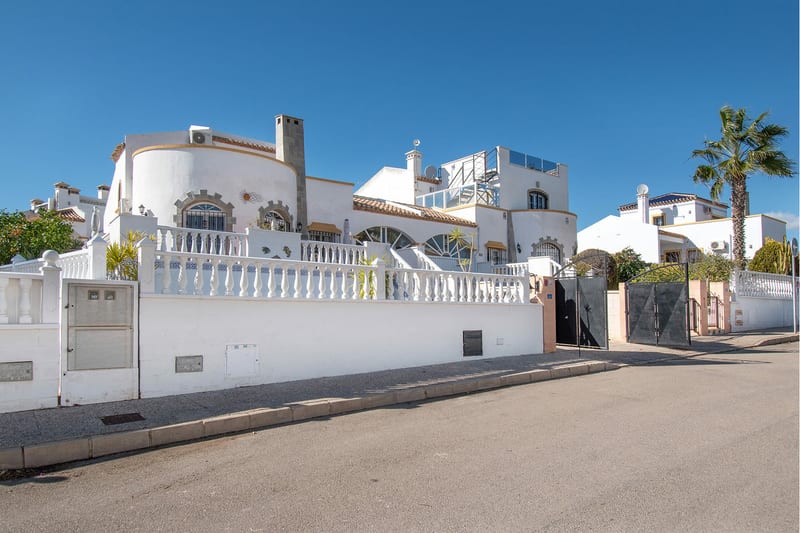 Open photo Listing photo