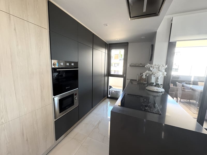 Open photo Listing photo