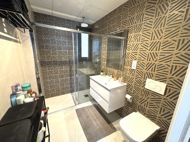 Open photo Listing photo