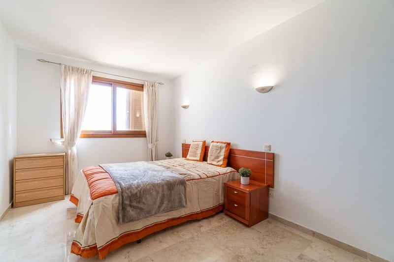 Open photo Listing photo
