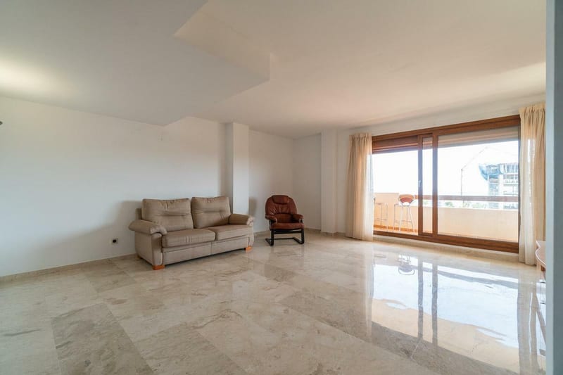 Open photo Listing photo
