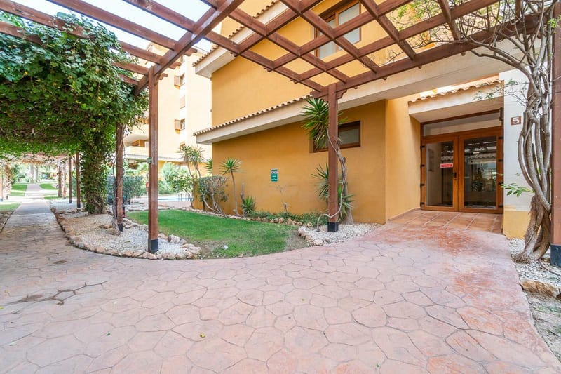 Open photo Listing photo