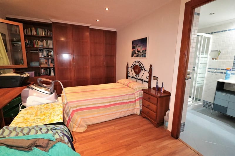 Open photo Listing photo