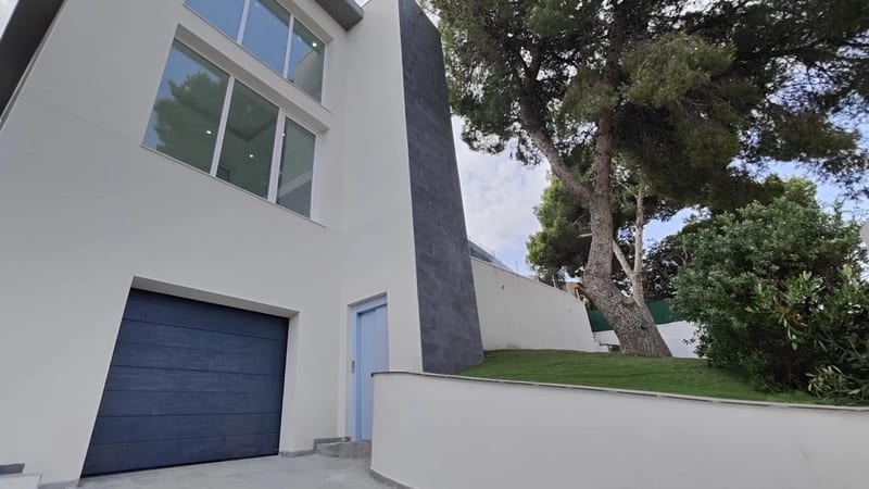 Open photo Listing photo