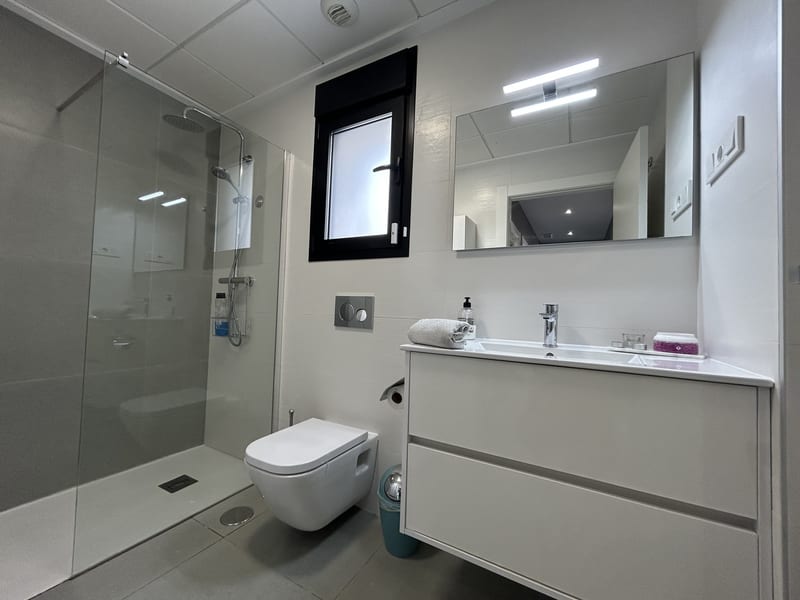 Open photo Listing photo