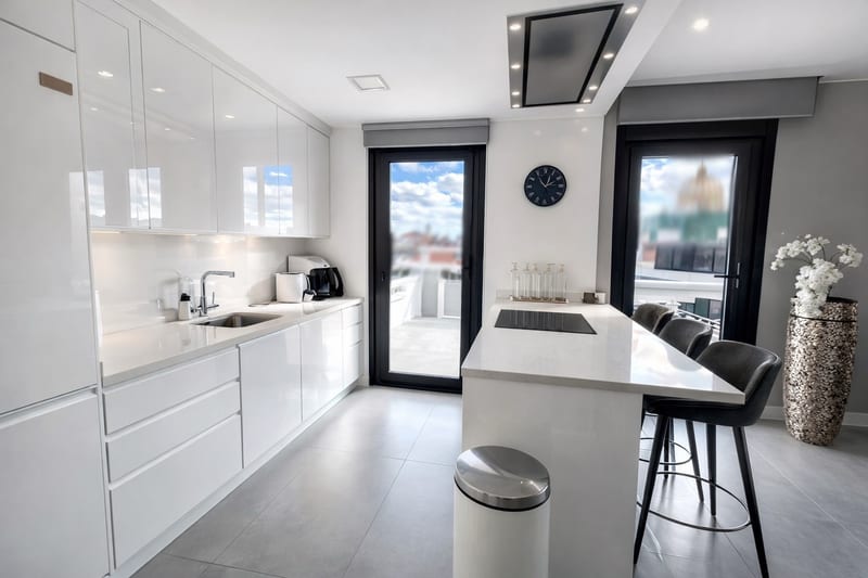 Open photo Listing photo