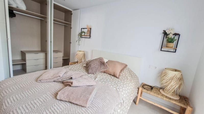Open photo Listing photo