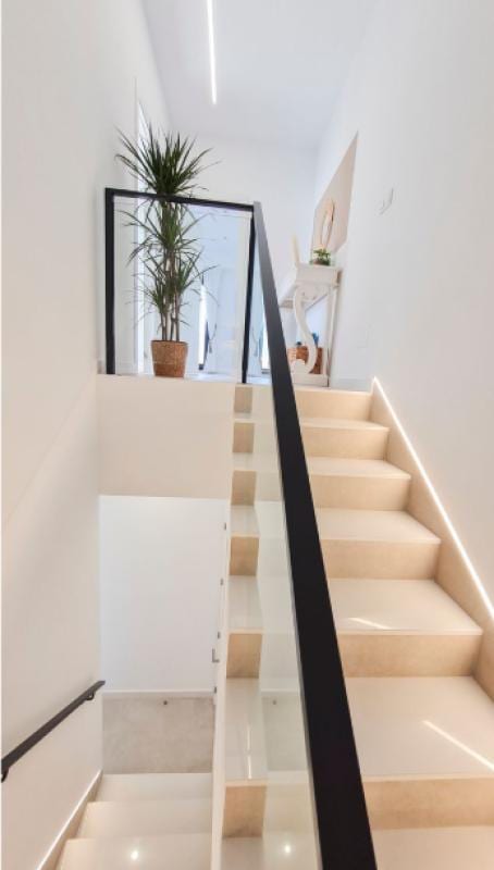 Open photo Listing photo
