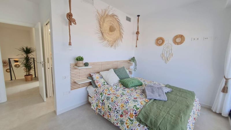 Open photo Listing photo