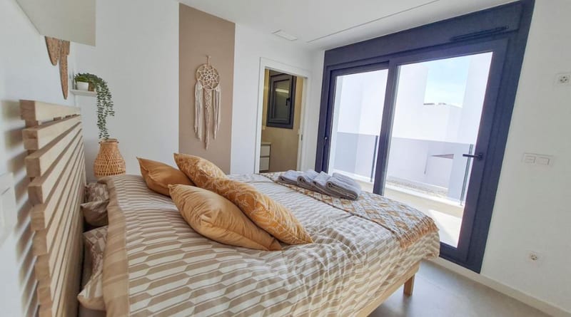 Open photo Listing photo