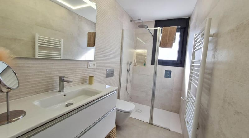 Open photo Listing photo